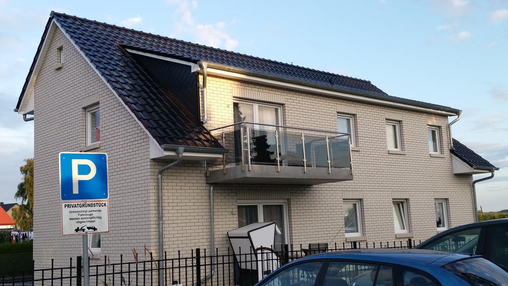 Lucys Haus 1 "Am Peeneblick" Peenemunde Buitenkant foto